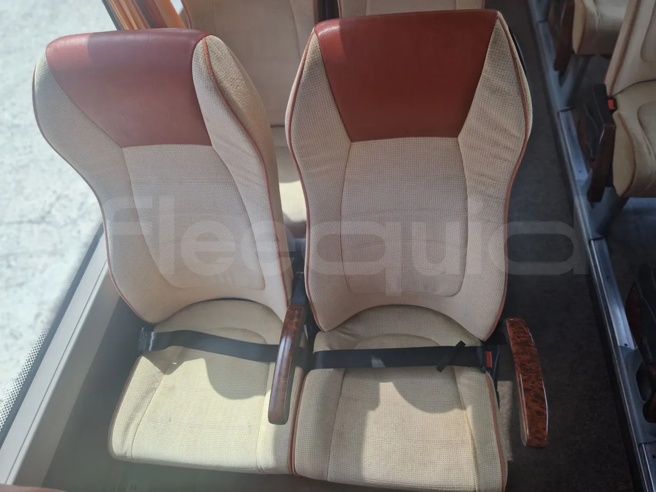 Iveco Magelys SFR210 - EUR5/279Kw/12.254Mt - central seat safety belt