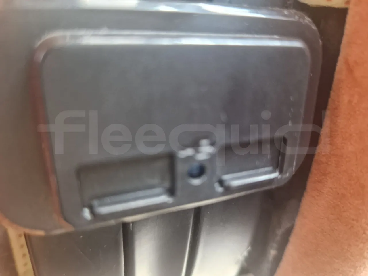 Iveco Magelys SFR210 - EUR5/279Kw/12.254Mt - usb charging detail