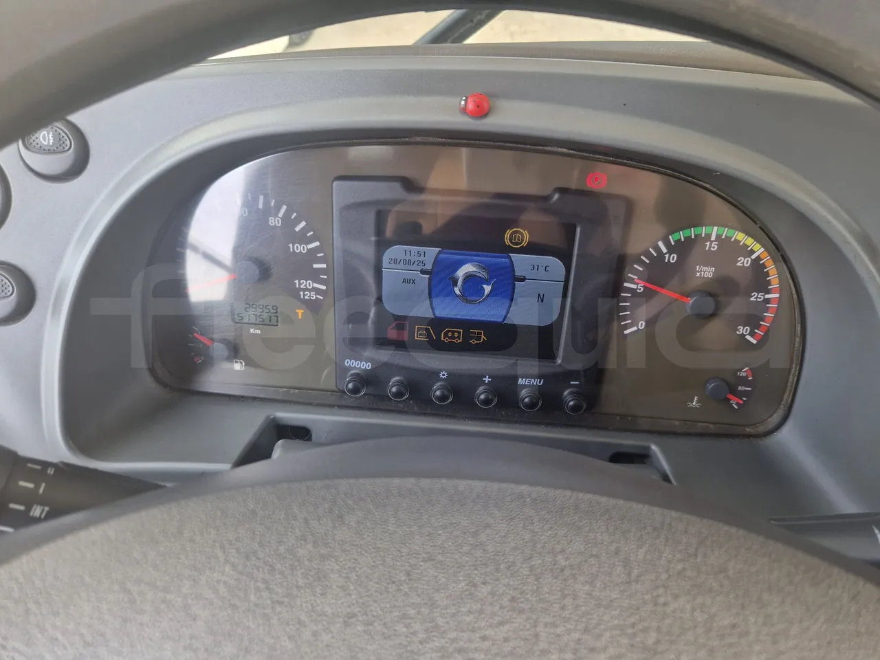 Iveco Magelys SFR210 - EUR5/279Kw/12.254Mt - dashboard lights on