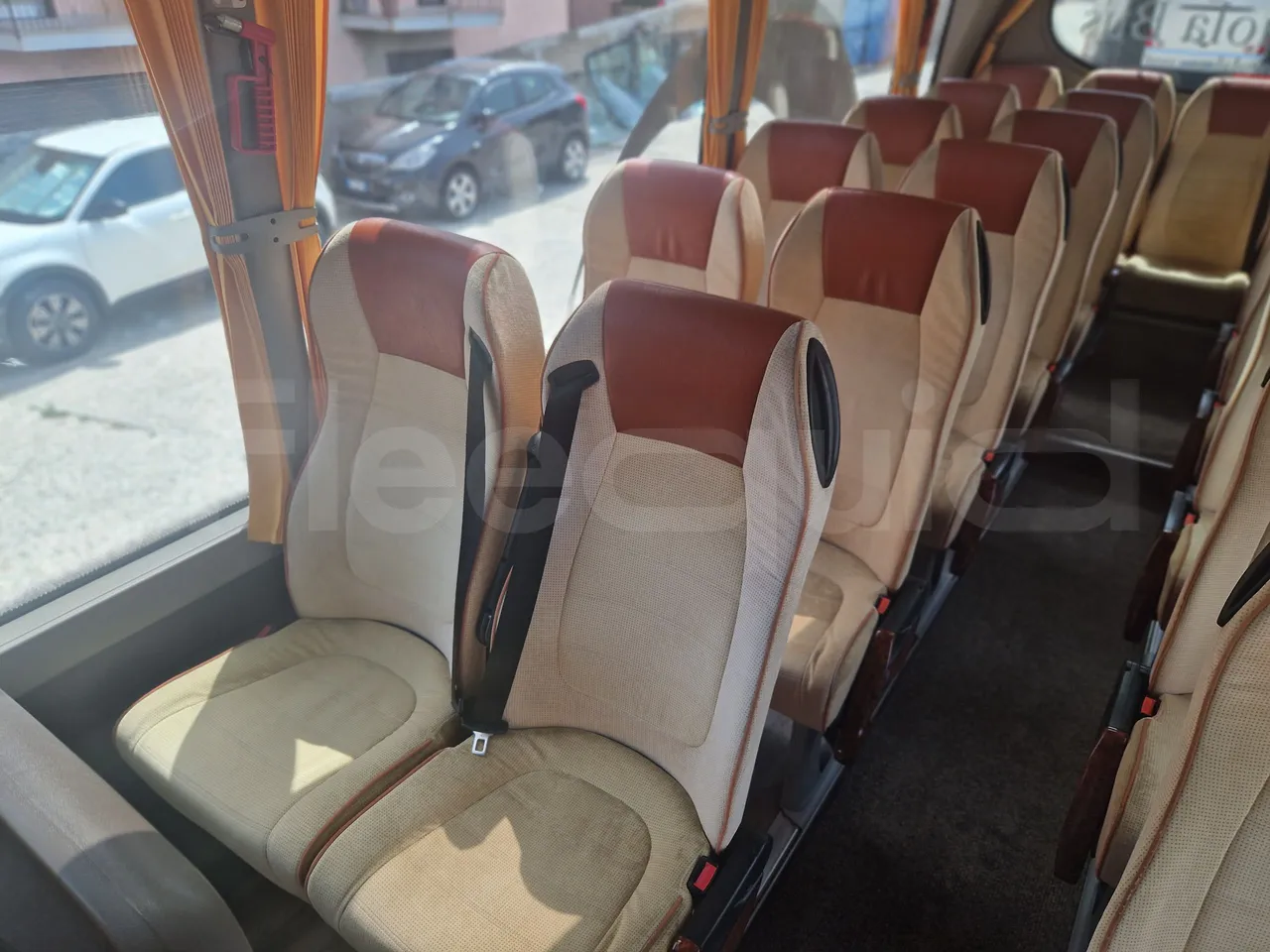 Iveco Magelys SFR210 - EUR5/279Kw/12.254Mt - single seat detail