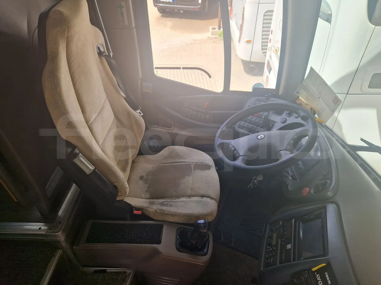 Iveco Magelys SFR210 - EUR5/279Kw/12.254Mt - driver's seat photo (mandatory for bus to scrap)