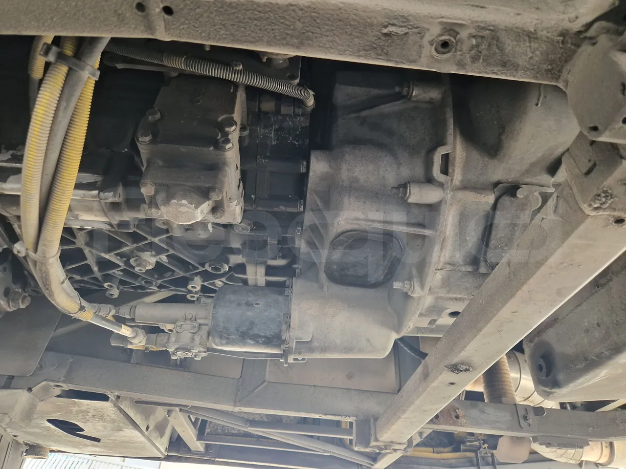 Iveco Magelys SFR210 - EUR5/279Kw/12.254Mt - driveshaft photo