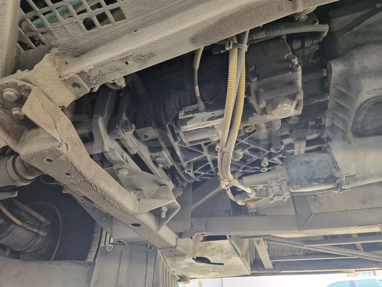 Iveco Magelys SFR210 - EUR5/279Kw/12.254Mt - gearbox photo