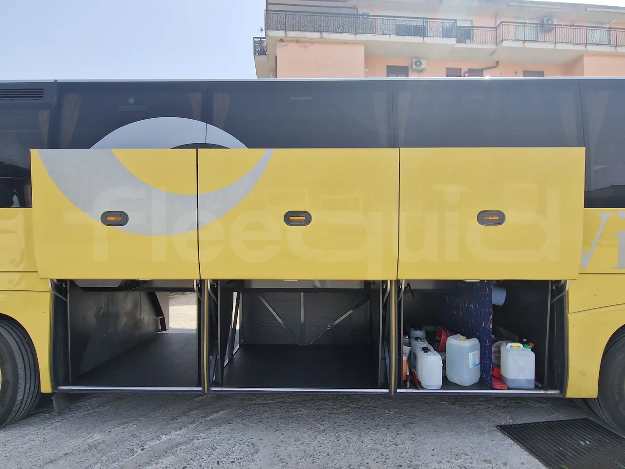 Iveco Magelys SFR210 - EUR5/279Kw/12.254Mt - luggage rack photo
