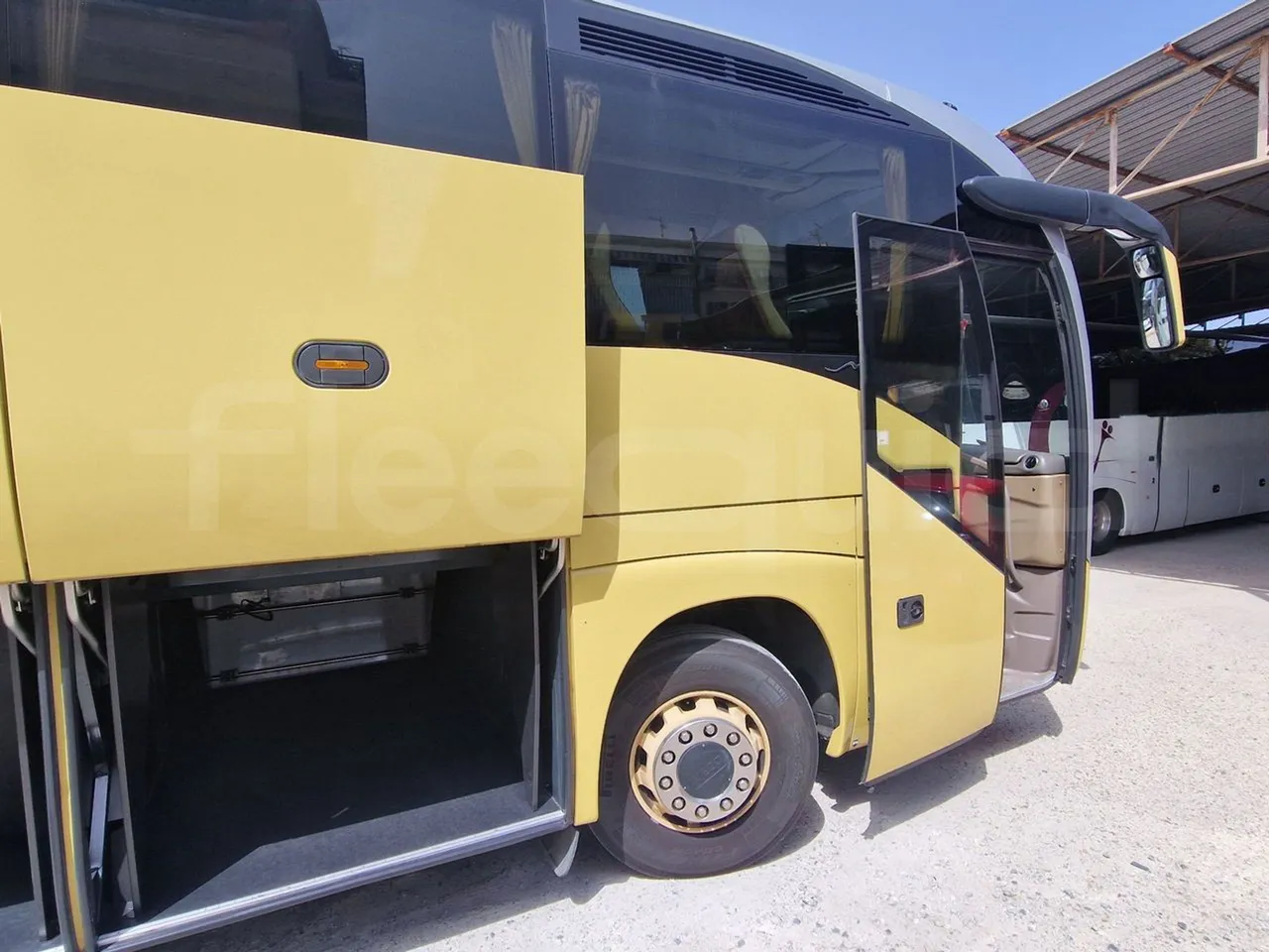 Iveco Magelys SFR210 - EUR5/279Kw/12.254Mt - platform open photo