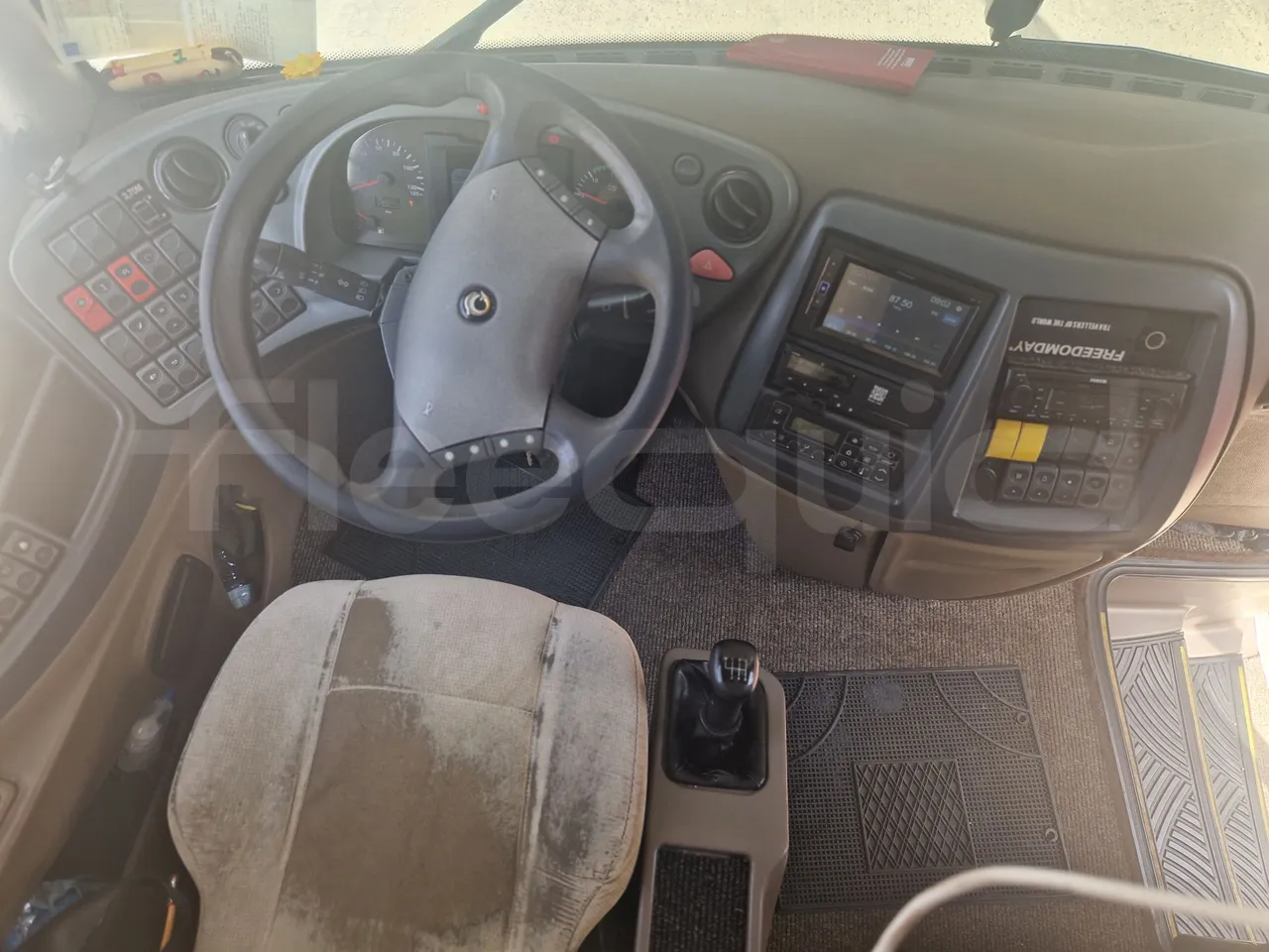 Iveco Magelys SFR210 - EUR5/279Kw/12.254Mt - steering wheel photo