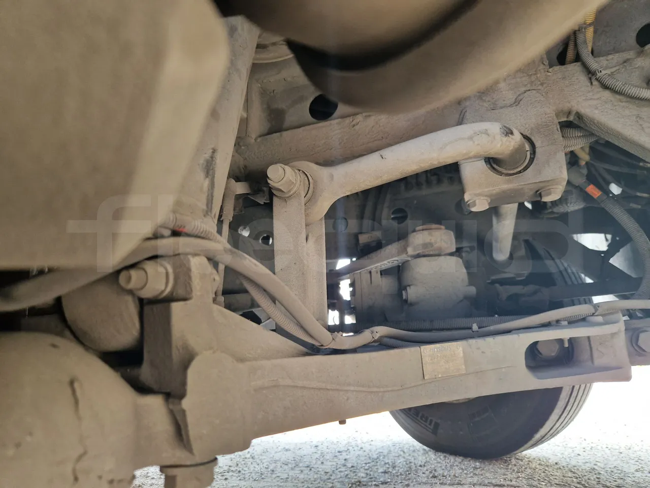 Iveco Magelys SFR210 - EUR5/279Kw/12.254Mt - front axle central