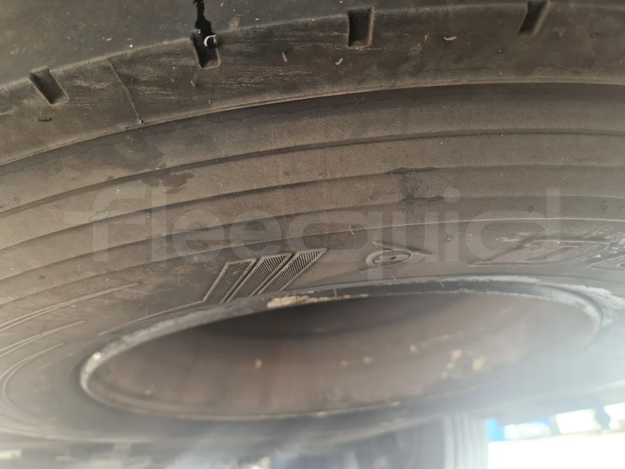 Iveco Magelys SFR210 - EUR5/279Kw/12.254Mt - spare wheel