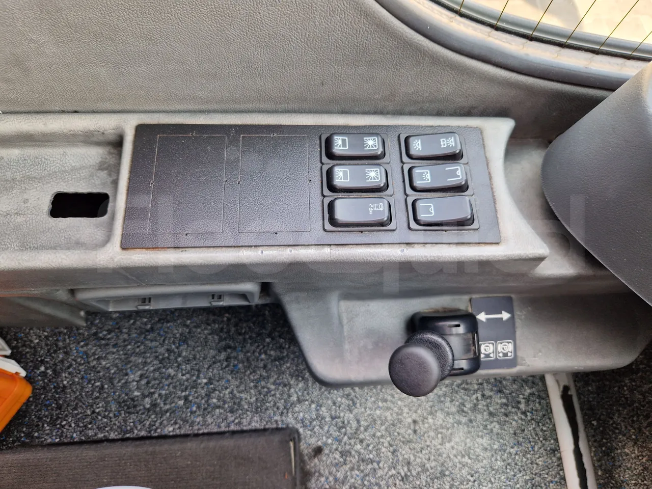 Mercedes-Benz Tourismo RHD / Euro 6 - 290 Kw - 12,140 Mt - onboard devices 2