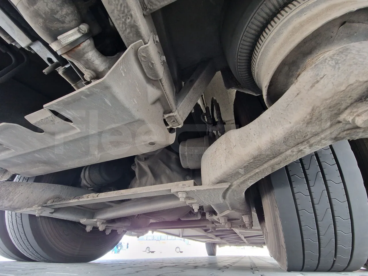 Mercedes-Benz Tourismo RHD / Euro 6 - 290 Kw - 12,140 Mt - differential photo