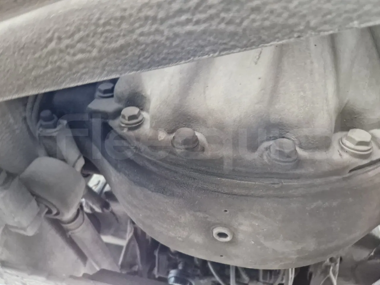Mercedes-Benz Tourismo RHD / Euro 6 - 290 Kw - 12,140 Mt - axle 3 left side