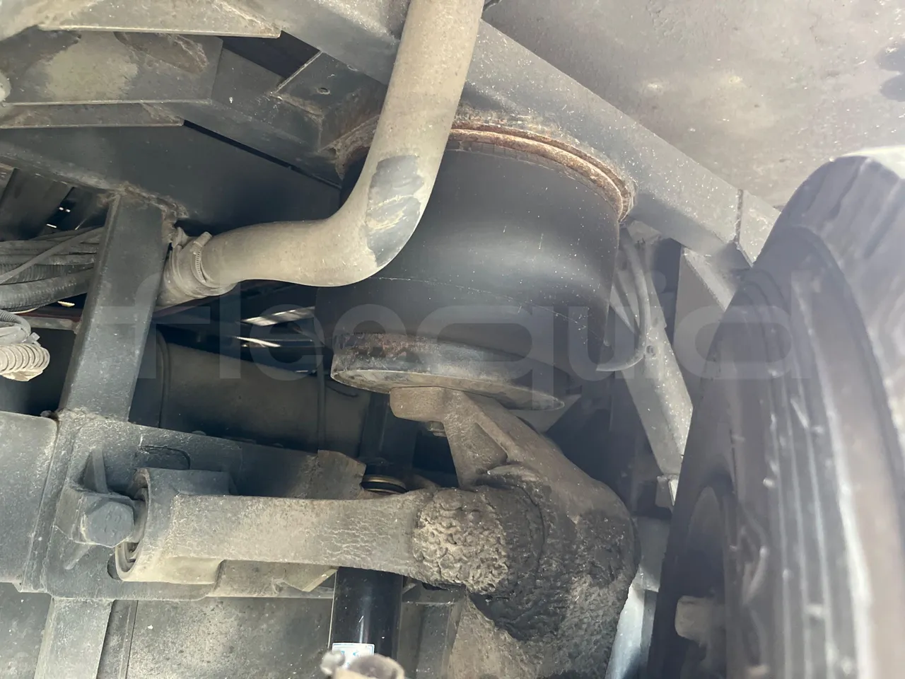 King Long XMQ6996 XMQ6996 / Euro 5 - 215 Kw - 9.895 Mt - front air springs left