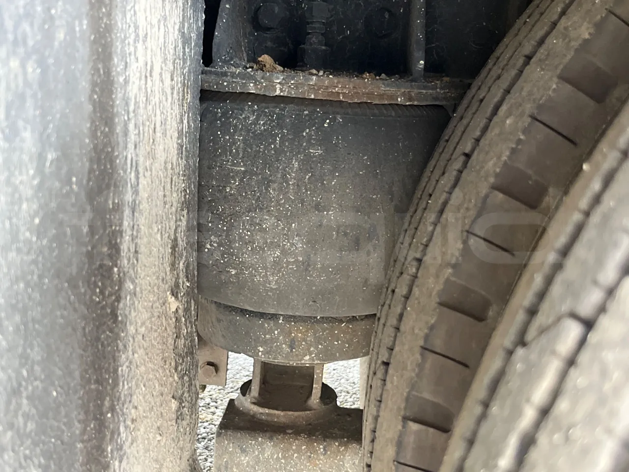 King Long XMQ6996 XMQ6996 / Euro 5 - 215 Kw - 9.895 Mt - axle 3 air springs 1 right