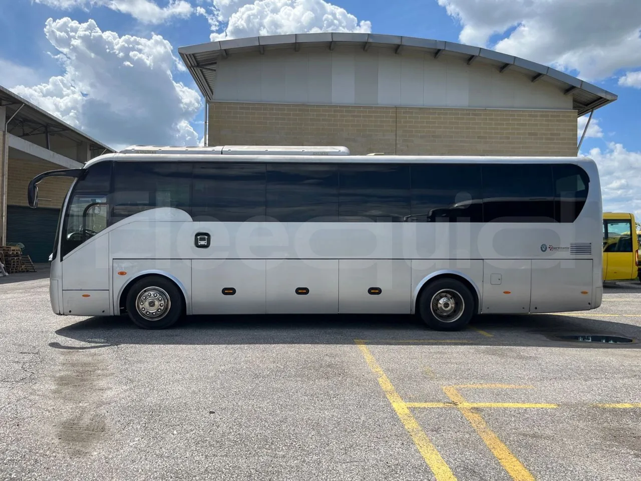 King Long XMQ6996 XMQ6996 / Euro 5 - 215 Kw - 9.895 Mt - left side photo