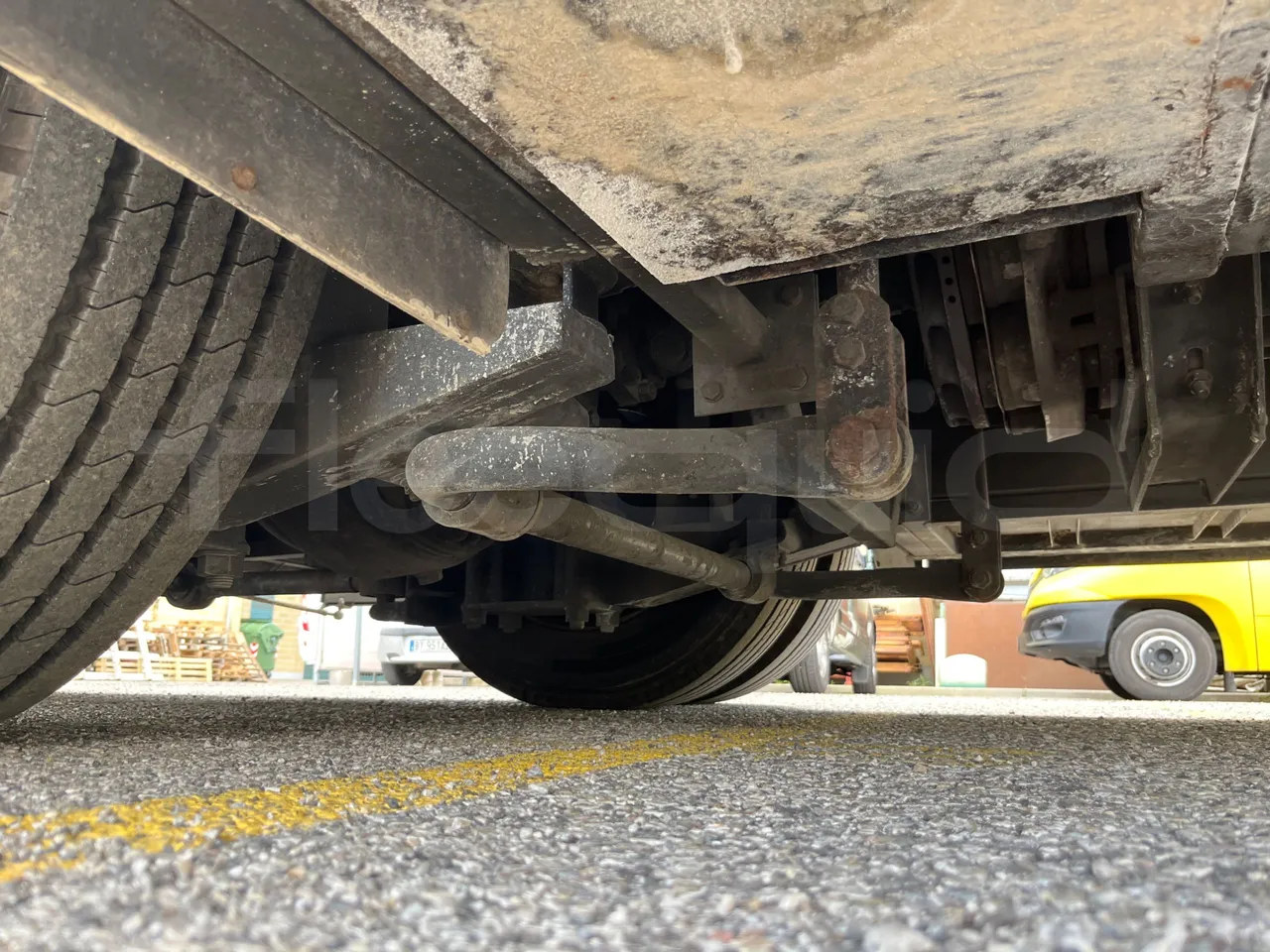 King Long XMQ6996 XMQ6996 / Euro 5 - 215 Kw - 9.895 Mt - axle 3 right side