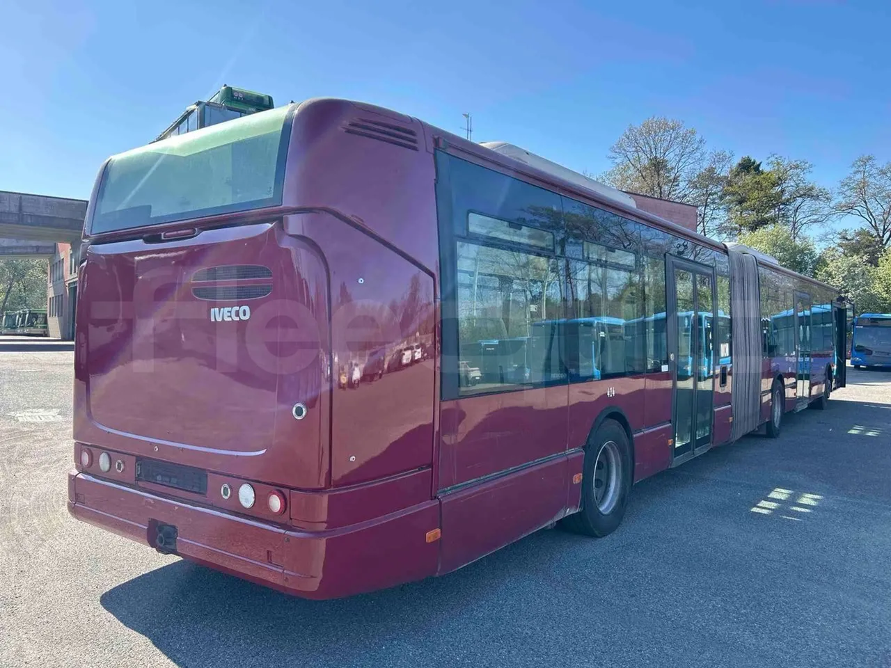 Iveco Citelis Euro5 - 280kW - 17.900mt - 3/4 right rear doors closed