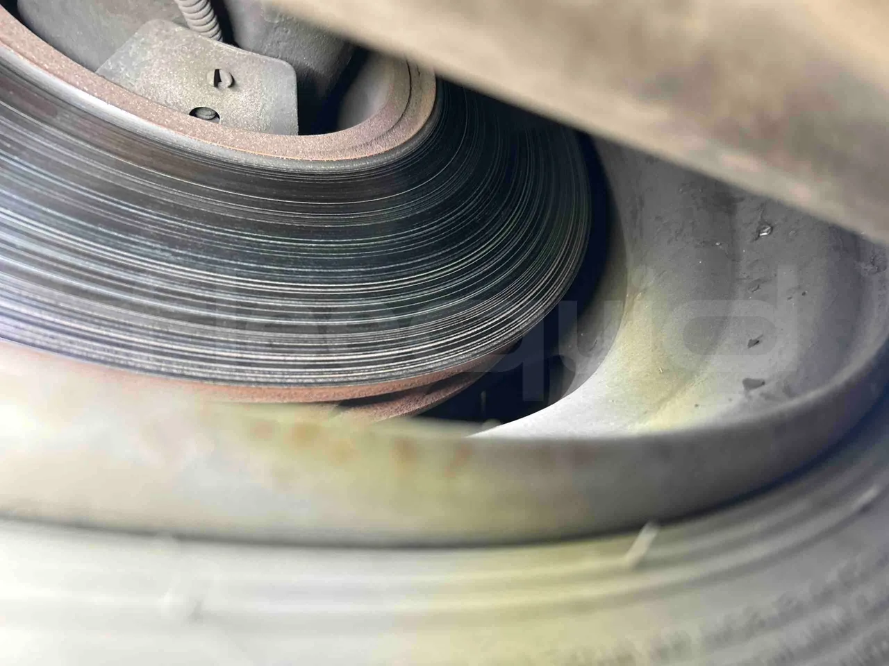 Iveco Citelis Euro5 - 280kW - 17.900mt - axle 2 discs left