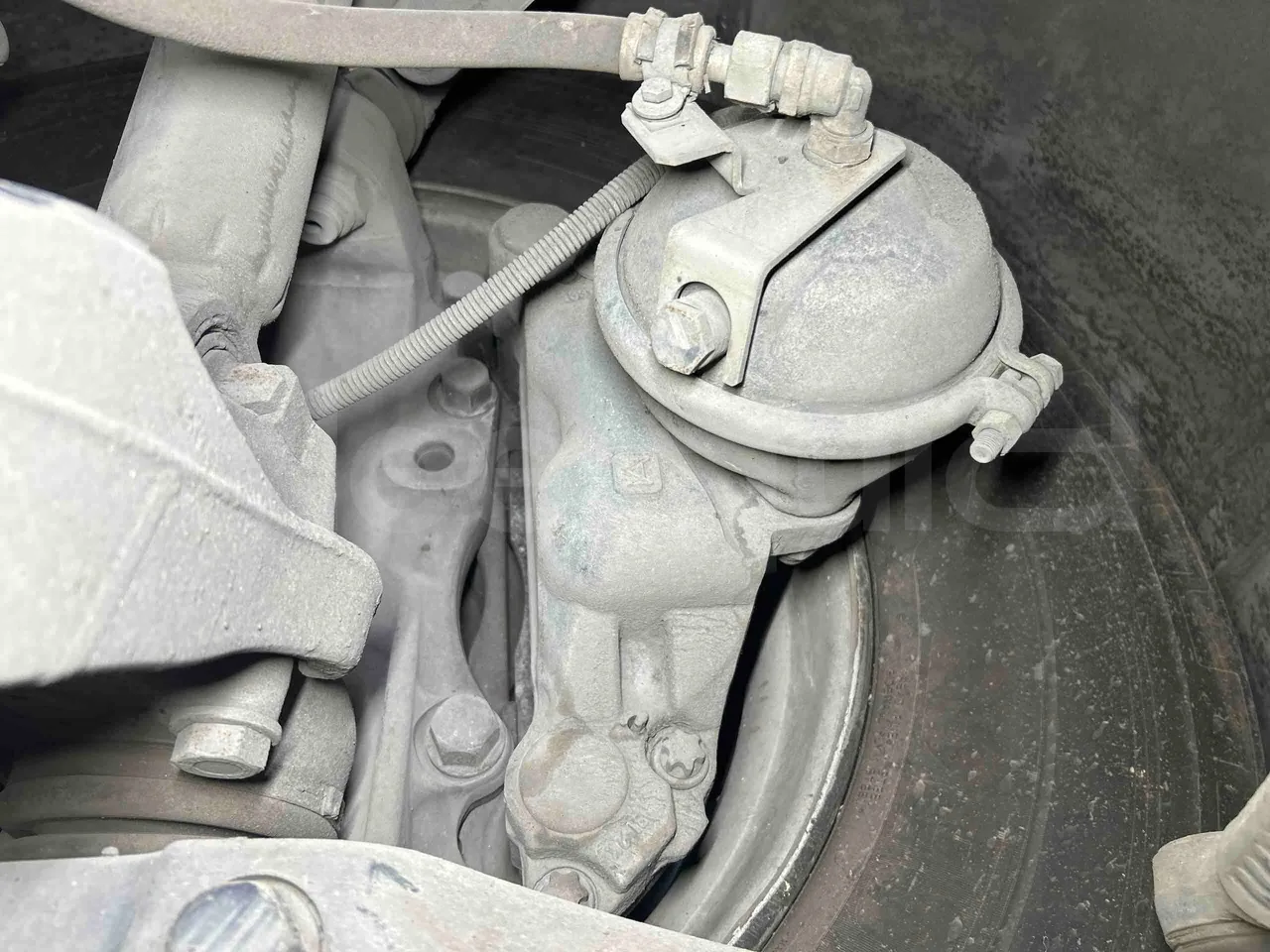 Iveco Citelis Euro5 - 280kW - 17.900mt - front brake calipers left