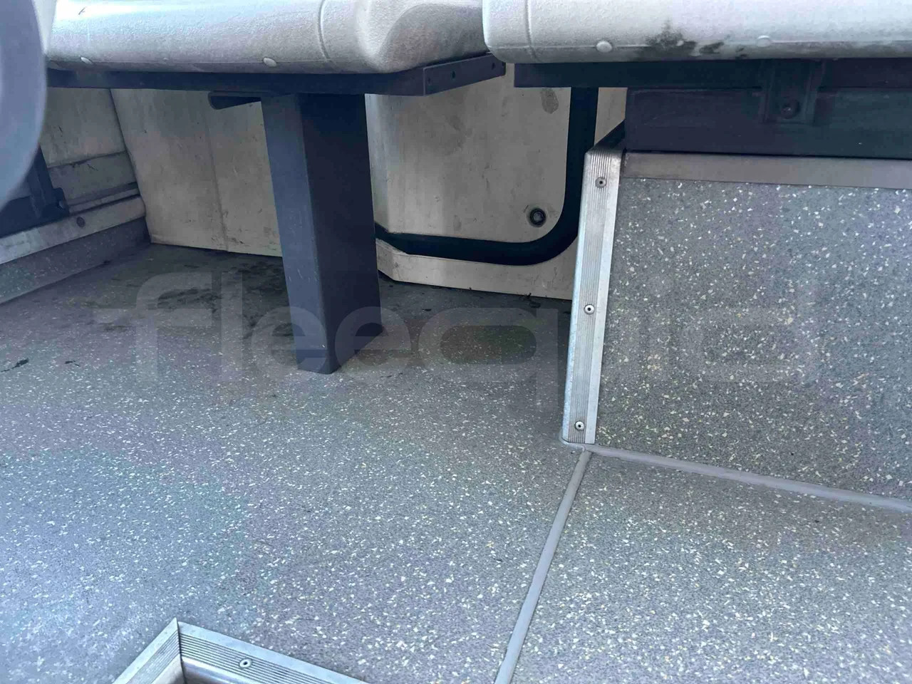 Iveco Citelis Euro5 - 280kW - 17.900mt - floor hatches photo