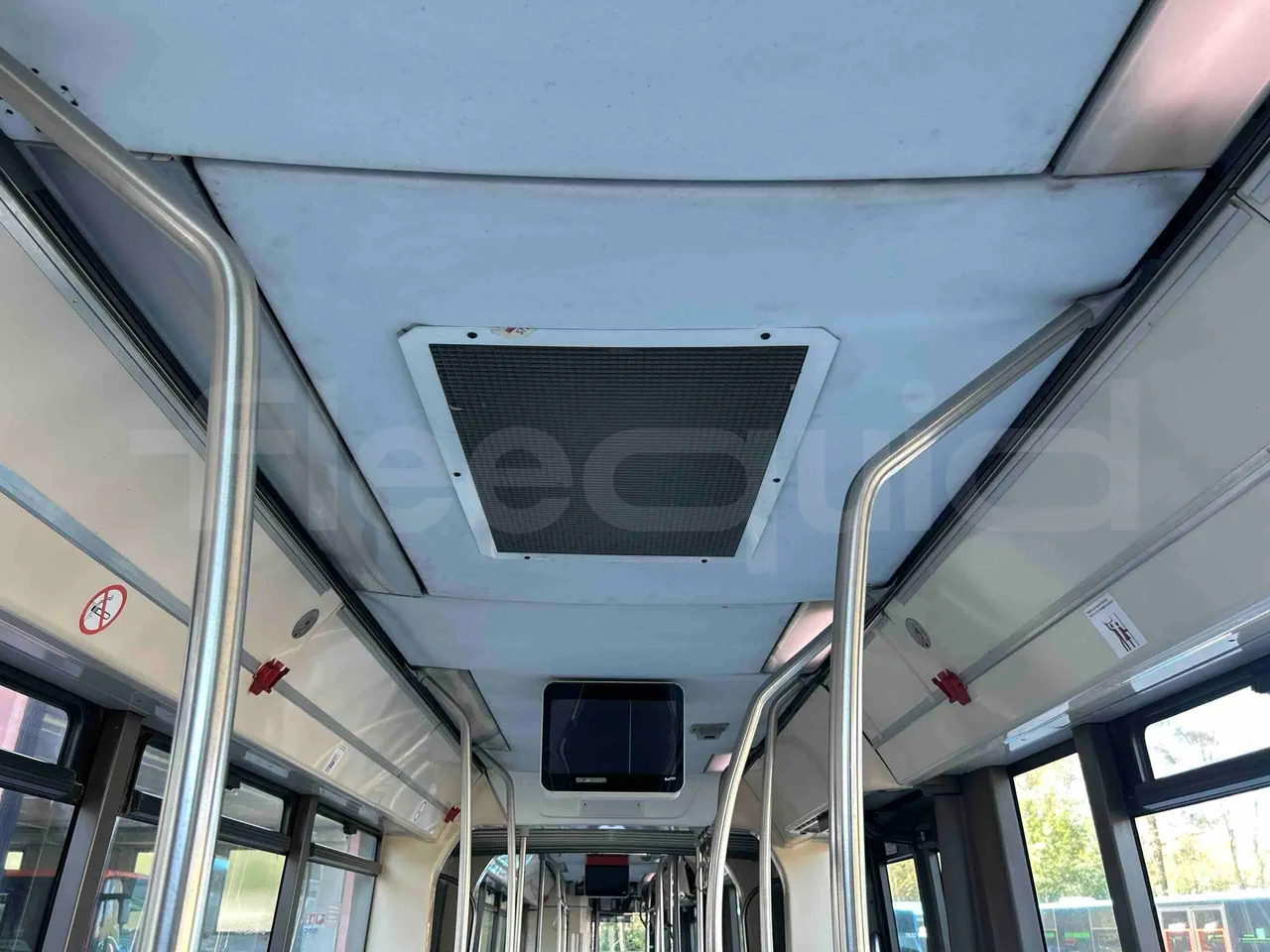 Iveco Citelis Euro5 - 280kW - 17.900mt - overhead compartments photo