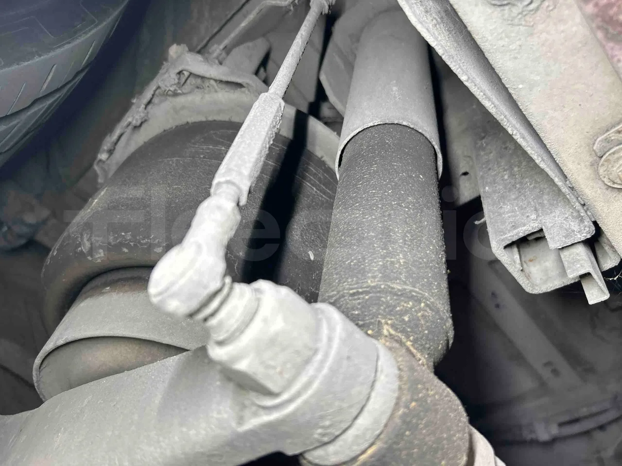 Iveco Citelis Euro5 - 280kW - 17.900mt - axel 3 shock absorbers 1 right