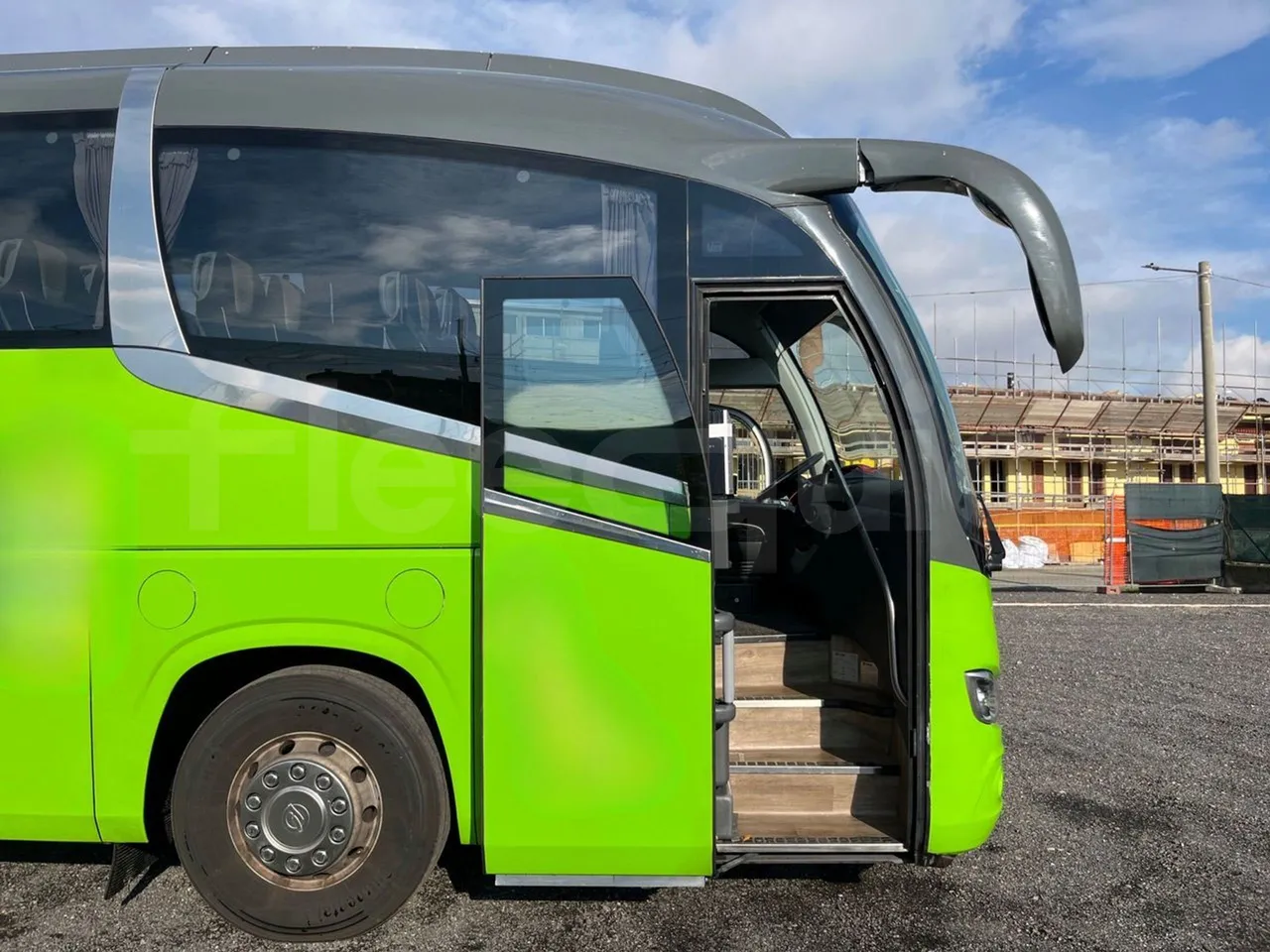 Irizar i6 12.35 - Euro6 - 300kW - 12.200mt - front door 1 open