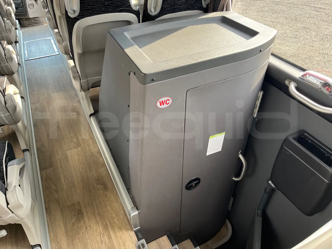 Irizar i6 12.35 - Euro6 - 300kW - 12.200mt - toilette accessories photo