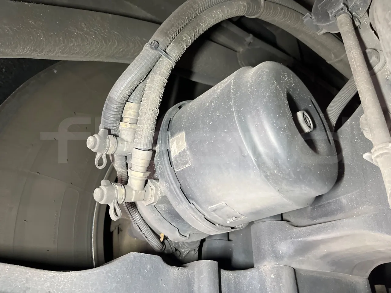 Irizar i6 12.35 - Euro6 - 300kW - 12.200mt - axle 2 caliper brakes left