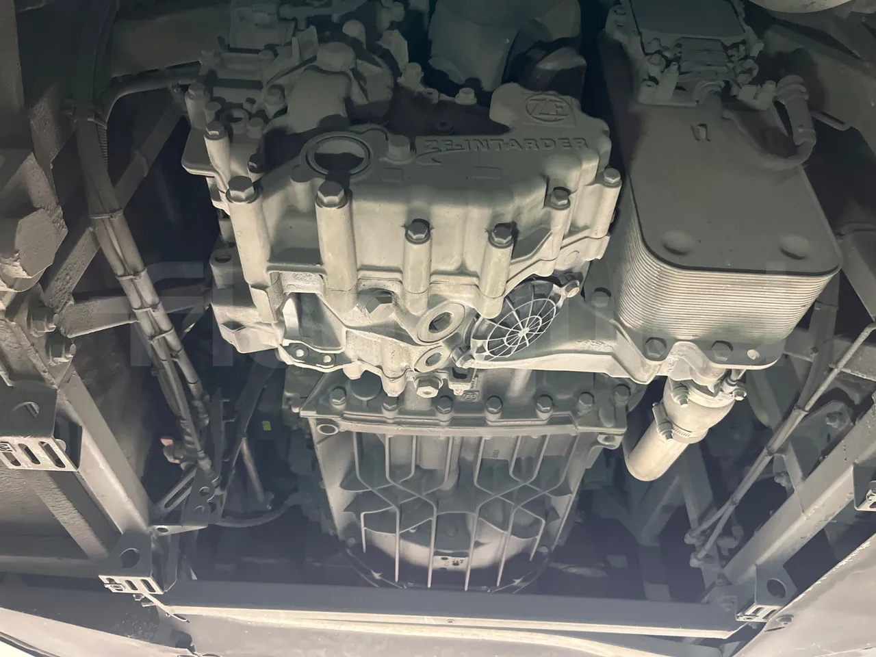 Irizar i6 12.35 - Euro6 - 300kW - 12.200mt - gearbox photo