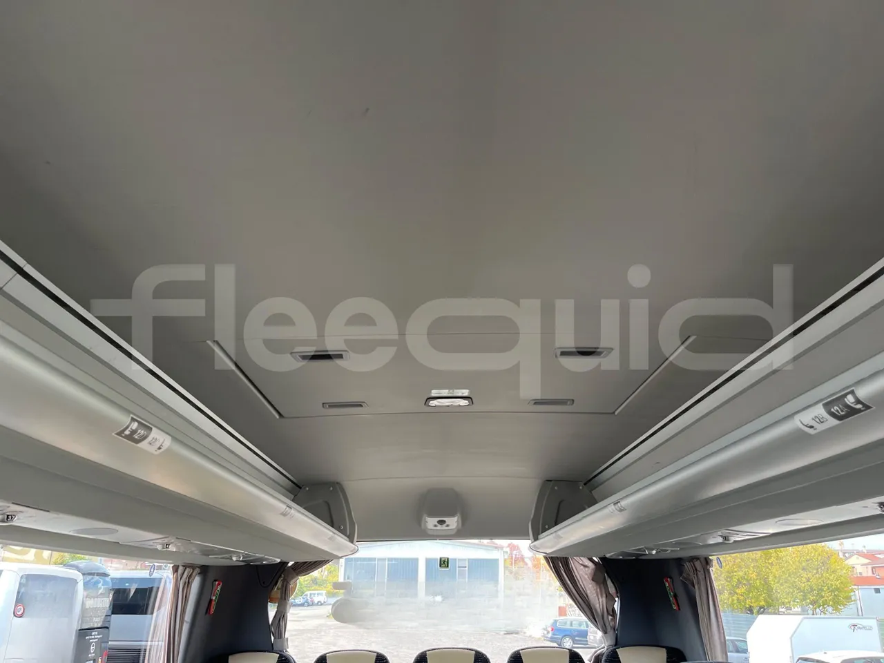 Irizar i6 12.35 - Euro6 - 300kW - 12.200mt - roof hatch 2