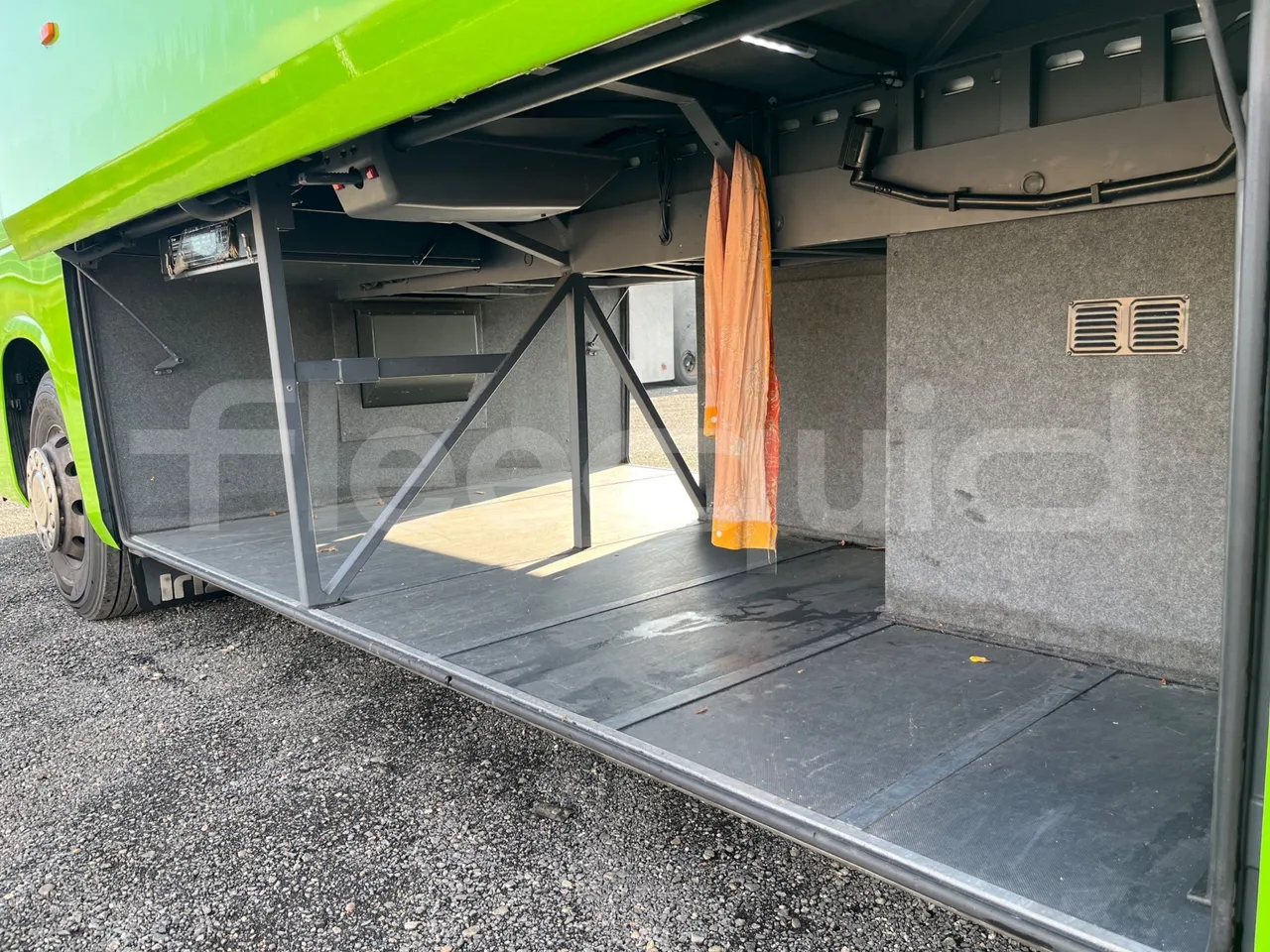 Irizar i6 12.35 - Euro6 - 300kW - 12.200mt - internal frame rust check