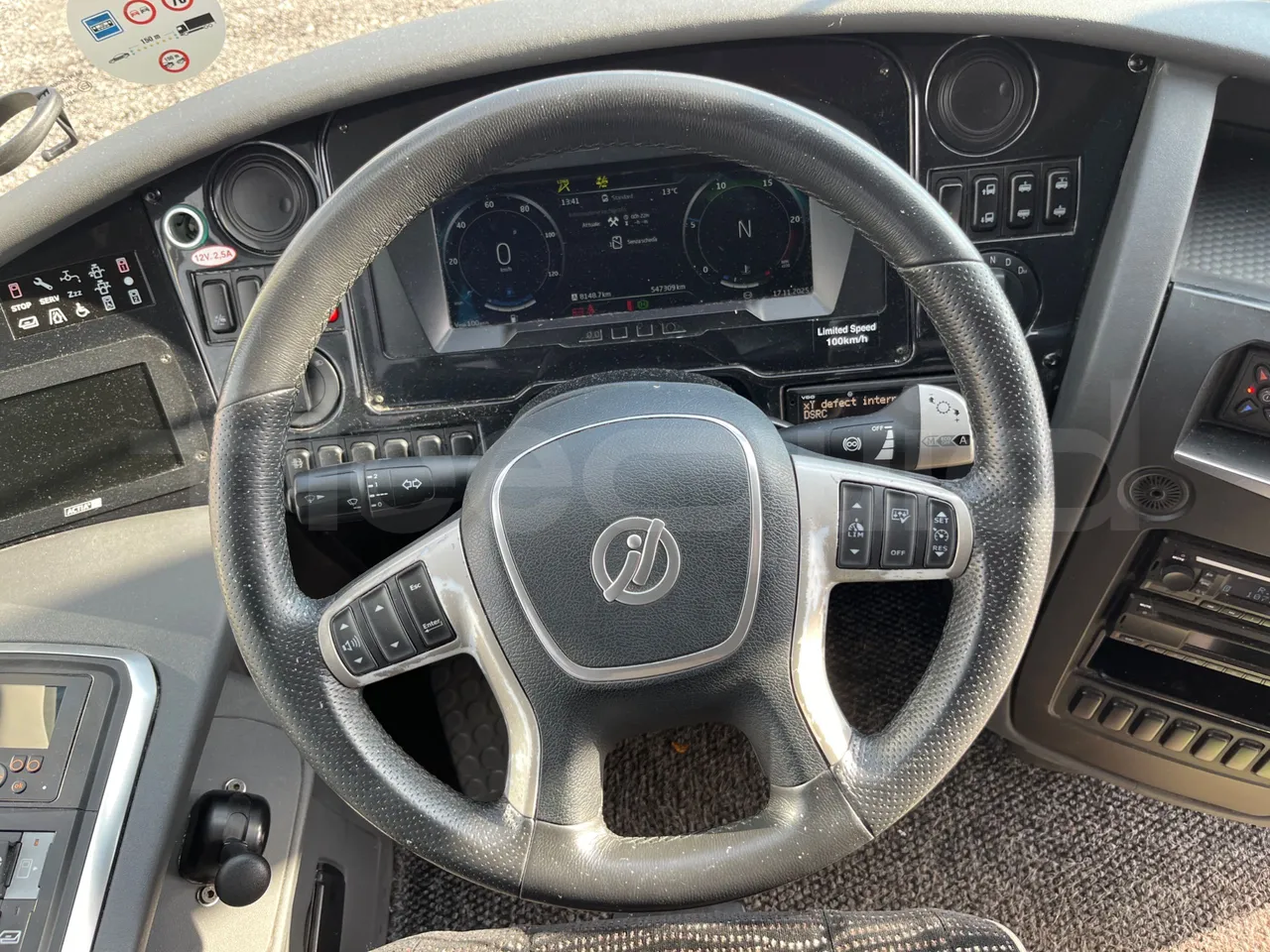 Irizar i6 12.35 - Euro6 - 300kW - 12.200mt - steering wheel photo