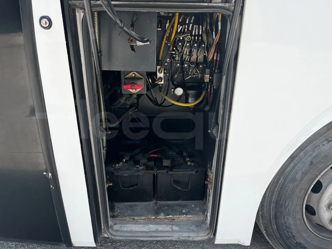 Iveco Domino - jack and driver keys