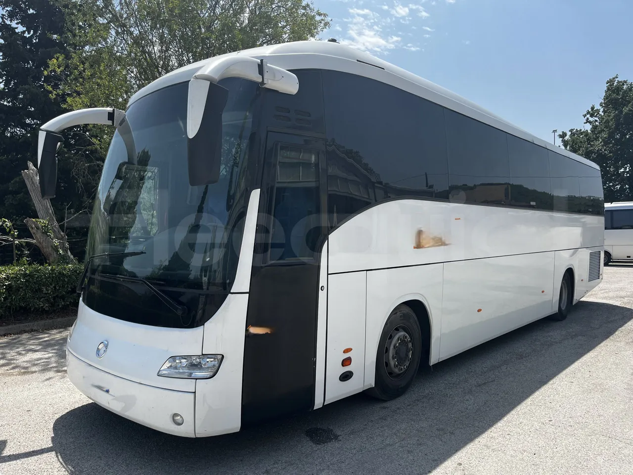 Iveco Domino - 3/4 front left