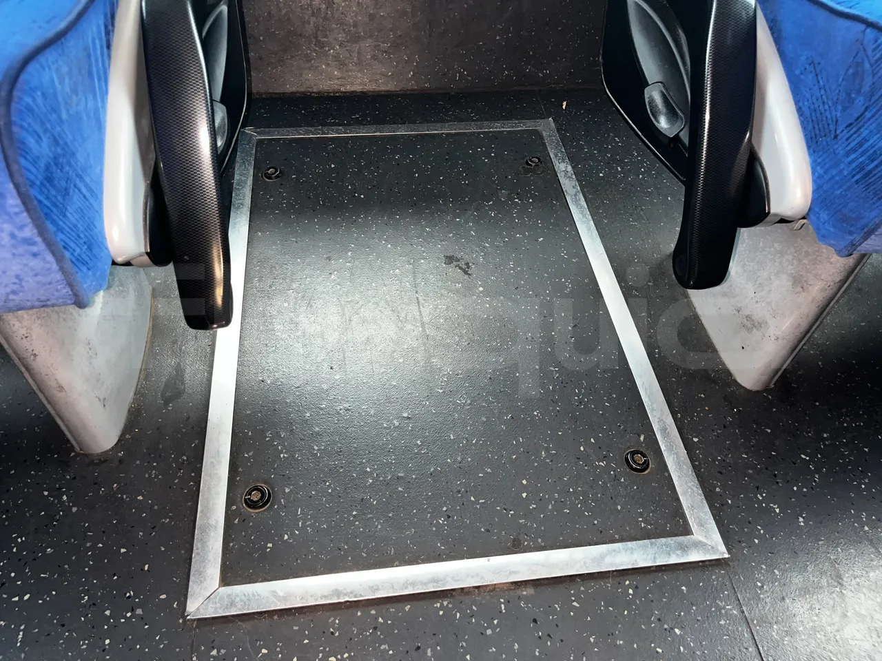 Iveco Domino - floor hatches photo