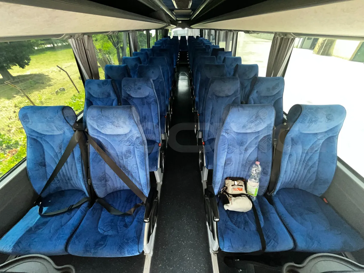 Iveco Domino - reverse view middle aisle