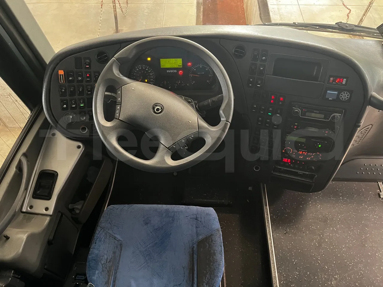 Iveco Domino - steering wheel photo