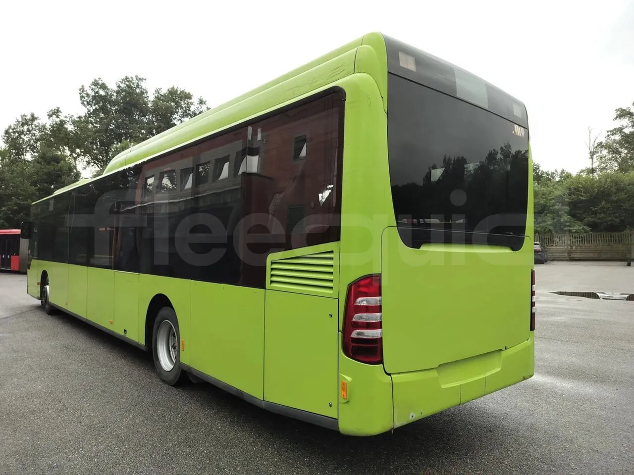 Mercedes-Benz Citaro O 530 LE - Euro5 - 220kW - 13.057mt - 3/4 left rear side