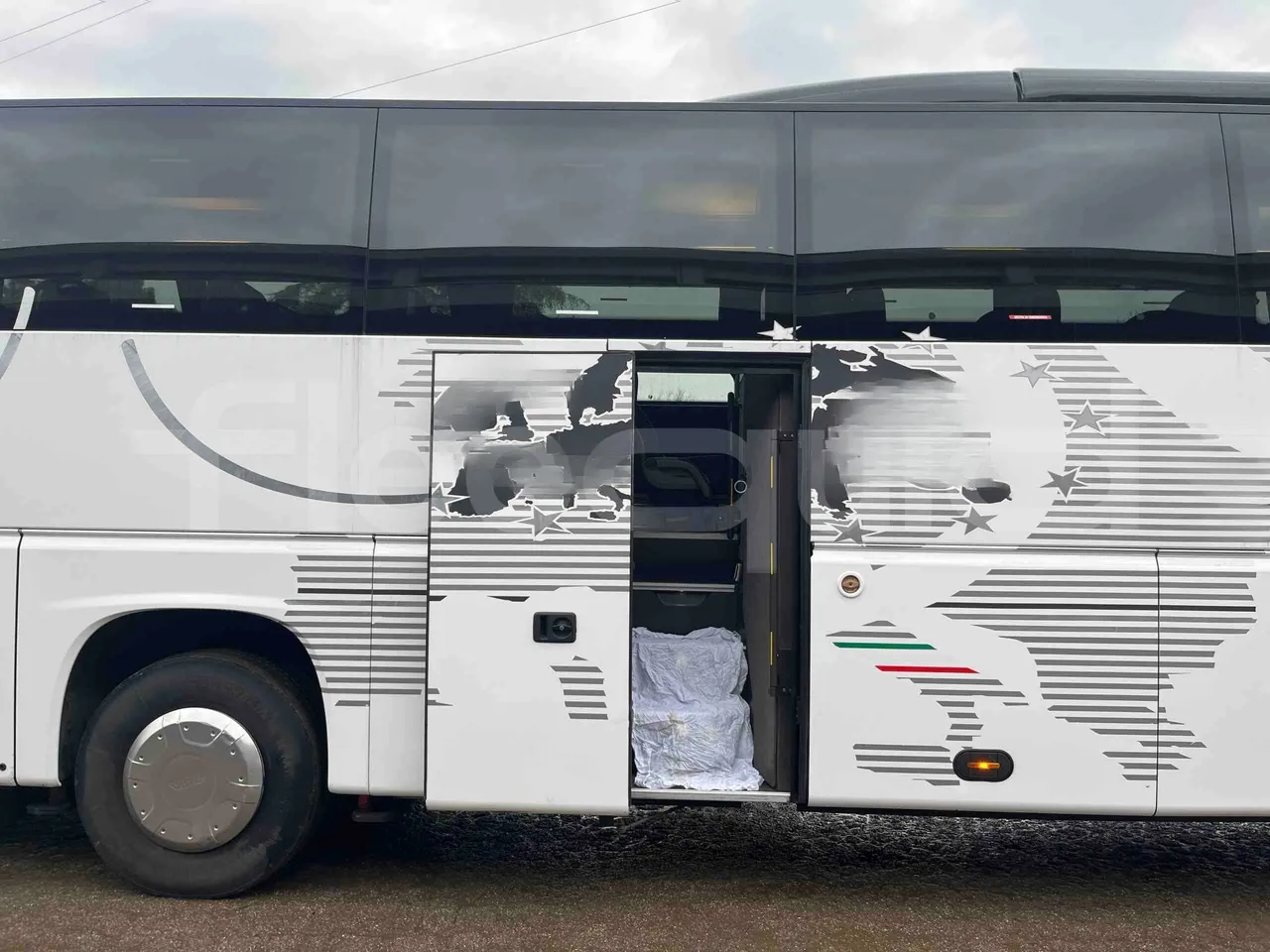 Vdl Futura 501E1 - Euro6 - 320kW - 12.875mt - front door 3 open