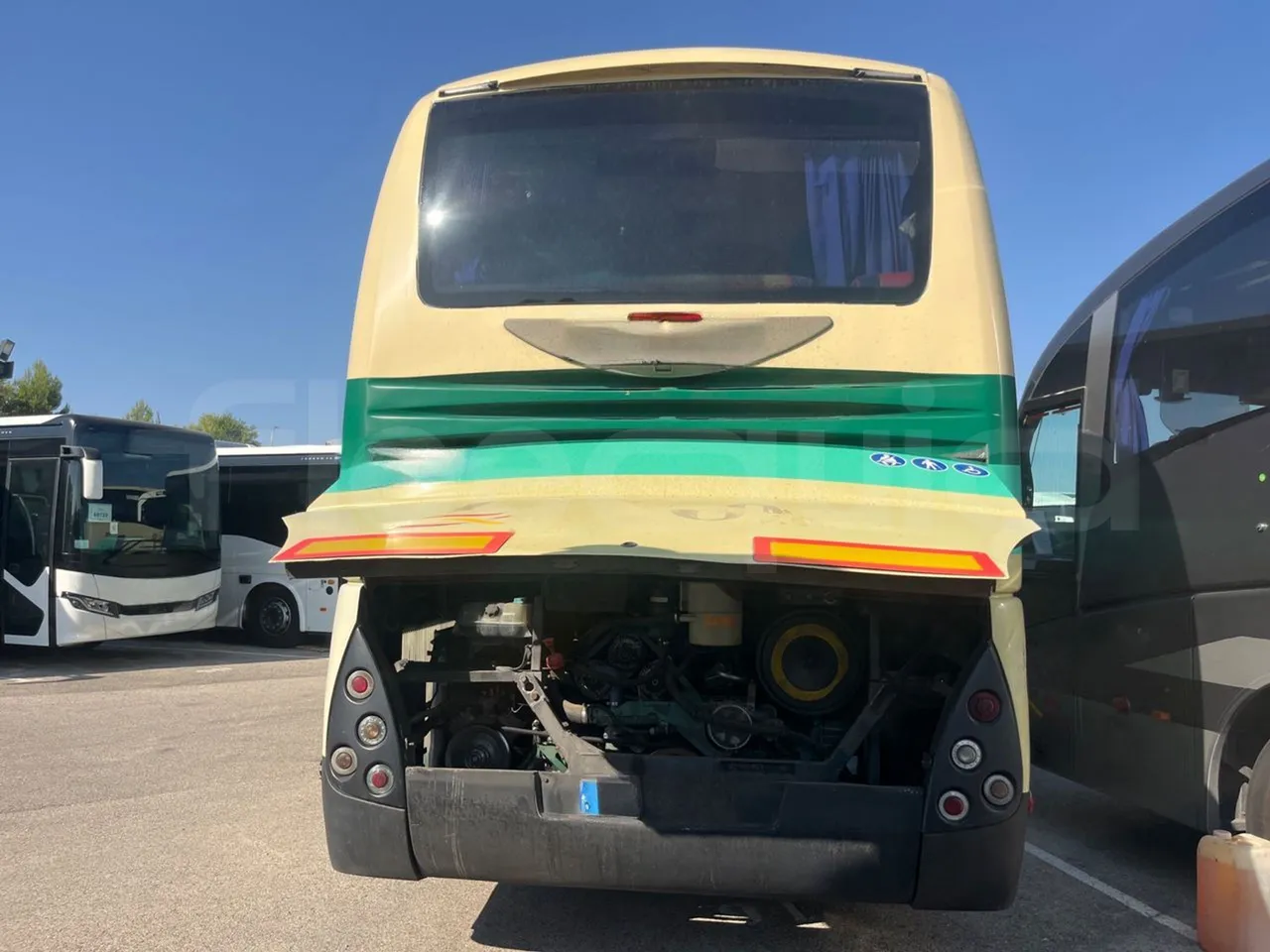 Volvo B12B 6X2 - EUR4 - 338kW -14.995m - 3/4 left rear side