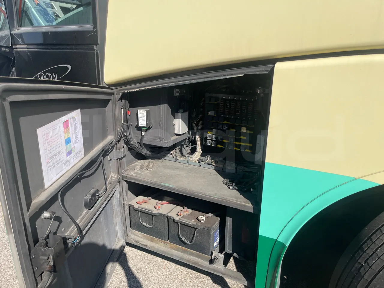 Volvo B12B 6X2 - EUR4 - 338kW -14.995m - axle 2 caliper brakes left