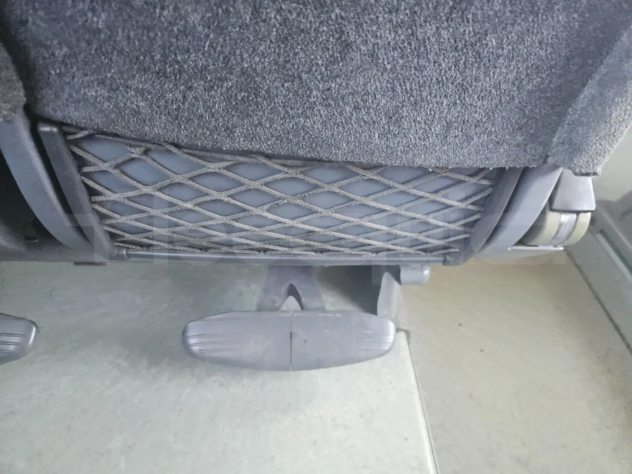 Volvo B12B 6X2 - EUR4 - 338kW -14.995m - mesh detail photo