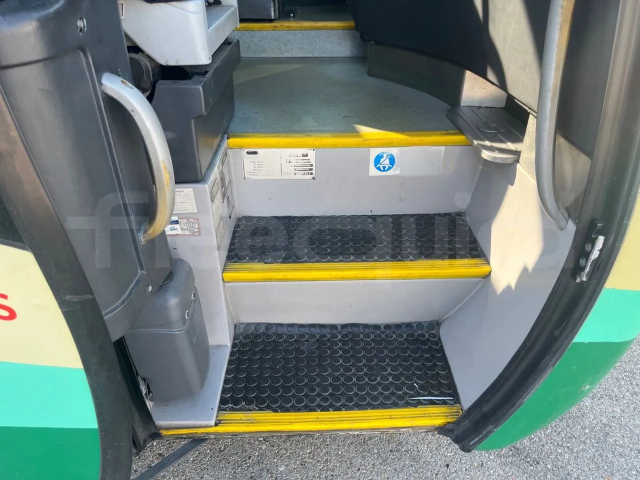 Volvo B12B 6X2 - EUR4 - 338kW -14.995m - platform open photo