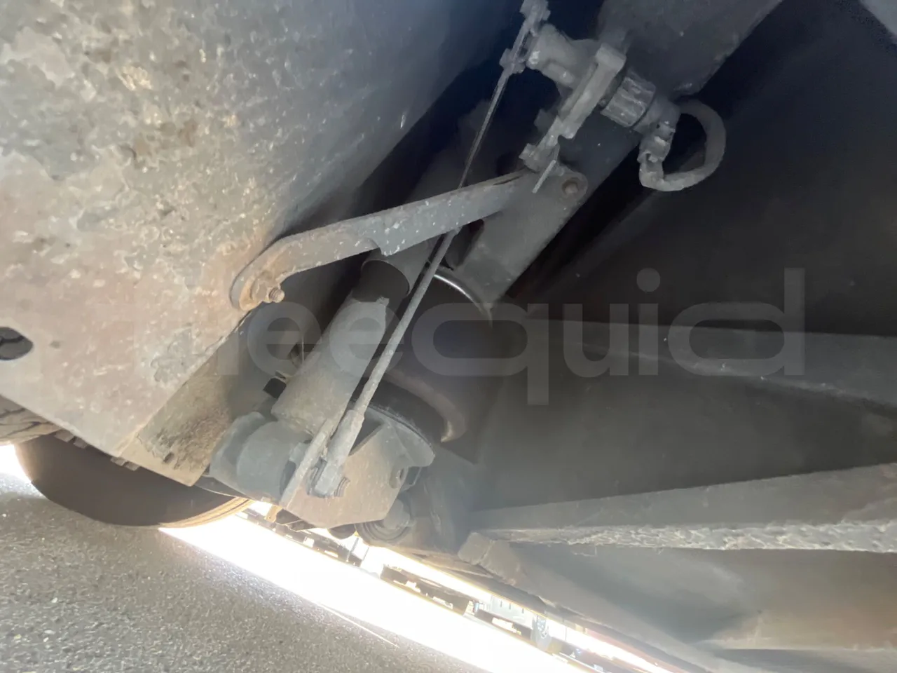 Volvo B12B 6X2 - EUR4 - 338kW -14.995m - front axle left side