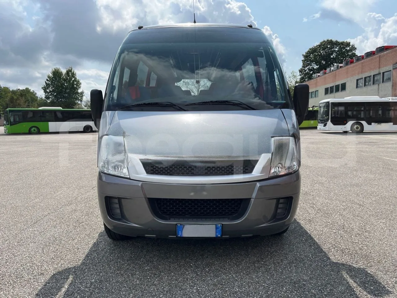 Iveco Daily 65C/E4 - EUR5 - 125kW - 7.714m Wing - front photo
