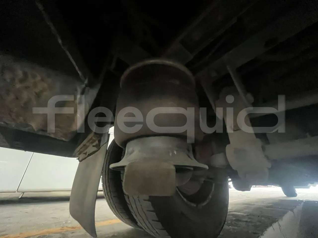 Iveco Daily 65C/E4 - EUR5 - 125kW - 7.714m Wing - axle 3 air springs 1 left