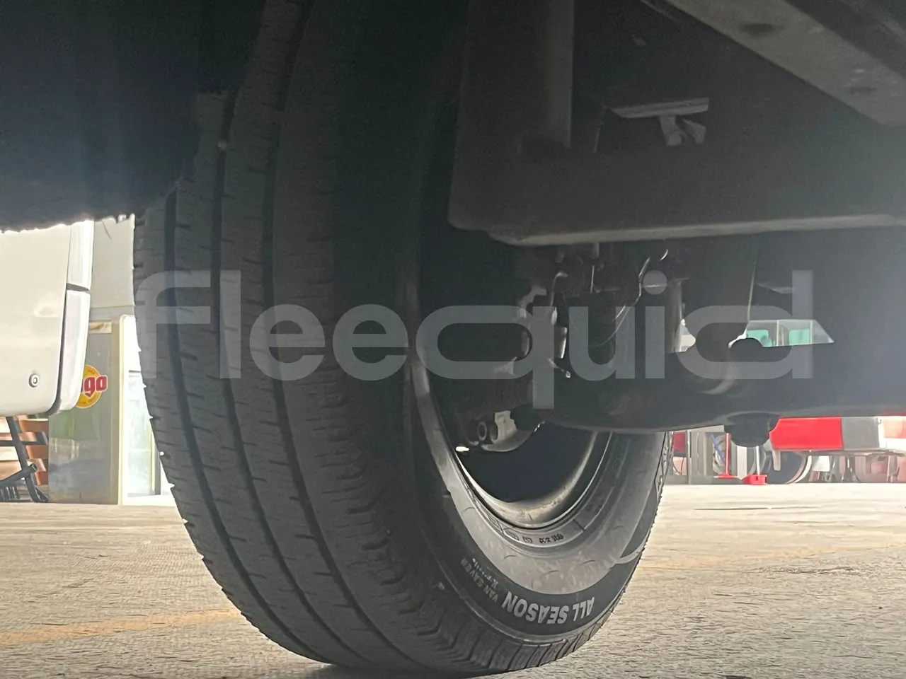 Iveco Daily 65C/E4 - EUR5 - 125kW - 7.714m Wing - front axle right side