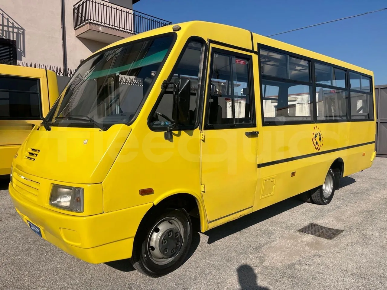 Iveco Cacciamali Tema - Euro1 - 76kW - 6.660mt - 3/4 front left