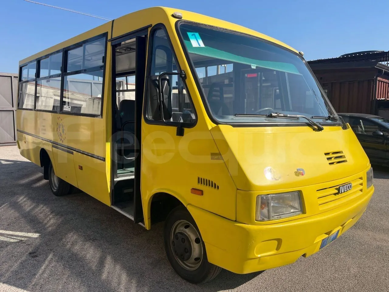 Iveco Cacciamali Tema - Euro1 - 76kW - 6.660mt - Base cover photo