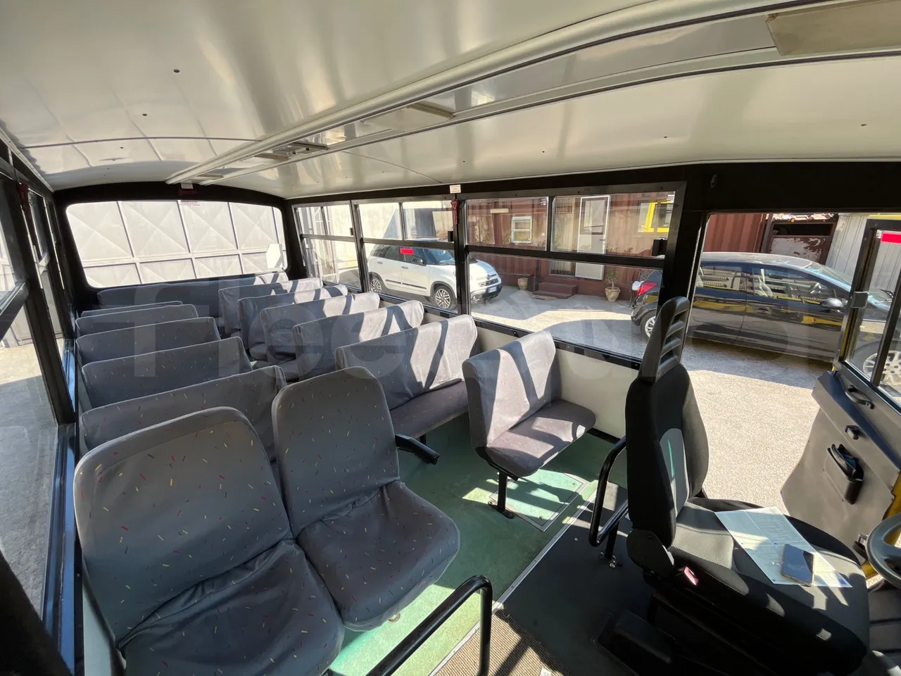 Iveco Cacciamali Tema - Euro1 - 76kW - 6.660mt - reverse view middle aisle